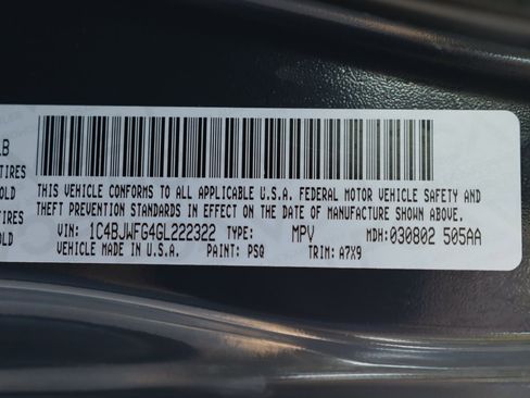 Used 2016 Jeep Wrangler Unlimited Rubicon w/ Connectivity Group image 41