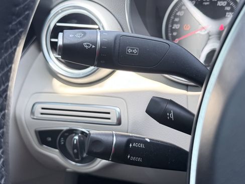 Used 2018 Mercedes-Benz C 300 Sedan image 63