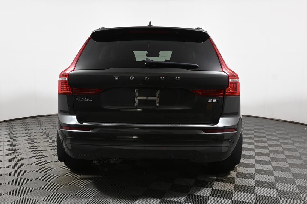 Used 2022 Volvo XC60 B5 Momentum w/ Climate Package AWD/4WD image 6