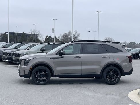 New 2026 Kia Sorento X-Line EX image 4