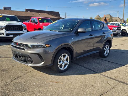 Used 2024 Dodge Hornet GT Plus image 2