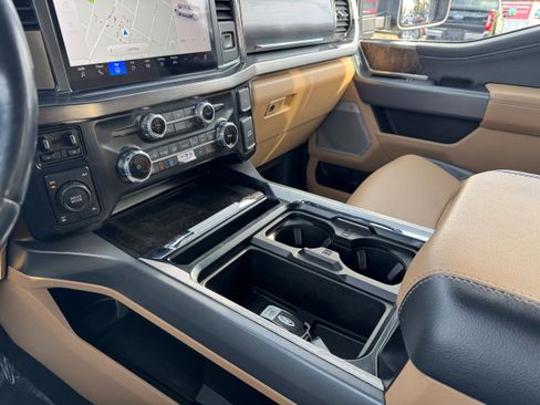 Used 2024 Ford F350 Lariat w/ Chrome Package image 23