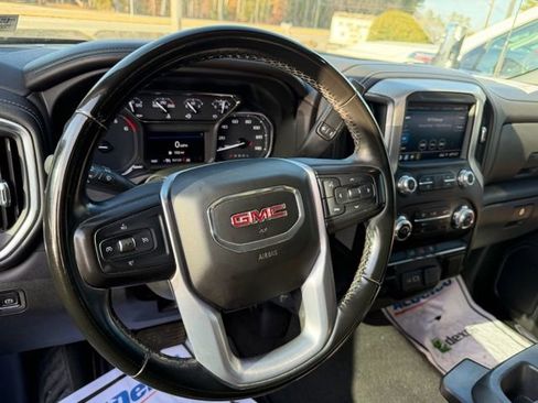 Used 2023 GMC Sierra 2500 SLE image 17