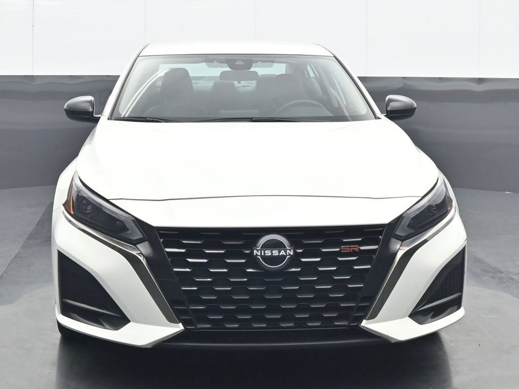 Used 2025 Nissan Altima 2.5 SR FWD image 1