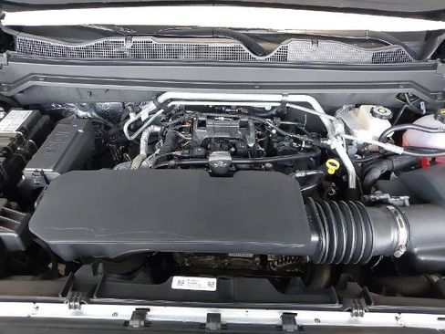 New 2026 Chevrolet Colorado W/T w/ WT Custom Package AWD/4WD image 30