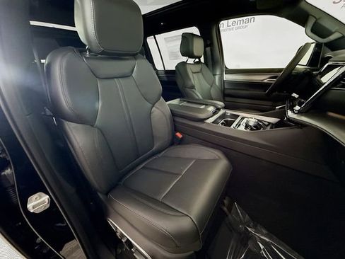 New 2026 Jeep Grand Wagoneer 4WD image 30
