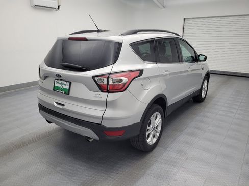 Used 2017 Ford Escape SE w/ Equipment Group 201A FWD image 9