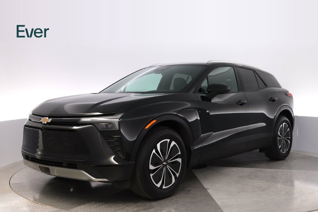 Used 2024 Chevrolet Blazer EV LT AWD/4WD image 2