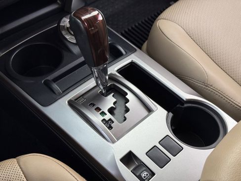 Used 2018 Toyota 4Runner Limited image 32