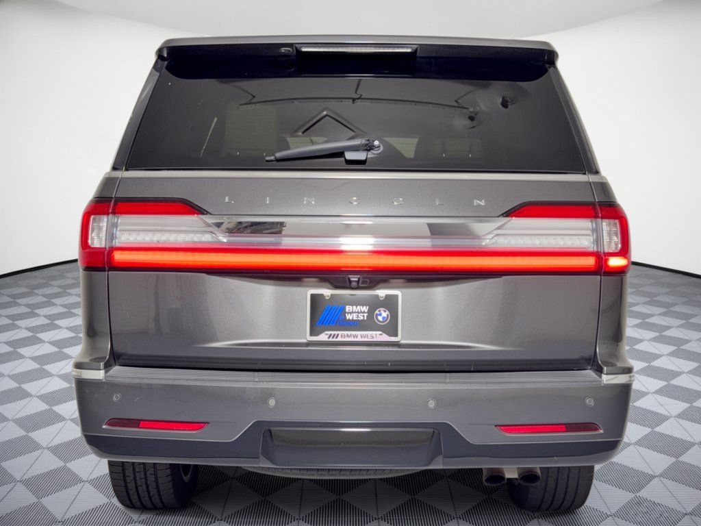 Used 2018 Lincoln Navigator Reserve w/ Technology Package AWD/4WD image 11