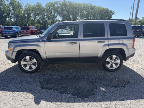 Used 2016 Jeep Patriot Latitude AWD/4WD image 6