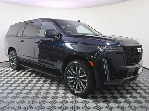 Used 2024 Cadillac Escalade ESV Sport w/ Touring Package AWD/4WD image 8