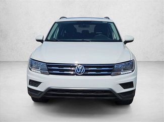 Used 2020 Volkswagen Tiguan SE w/ Panoramic Sunroof Package AWD/4WD video 2