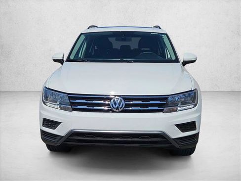 Used 2020 Volkswagen Tiguan SE w/ Panoramic Sunroof Package AWD/4WD image 2