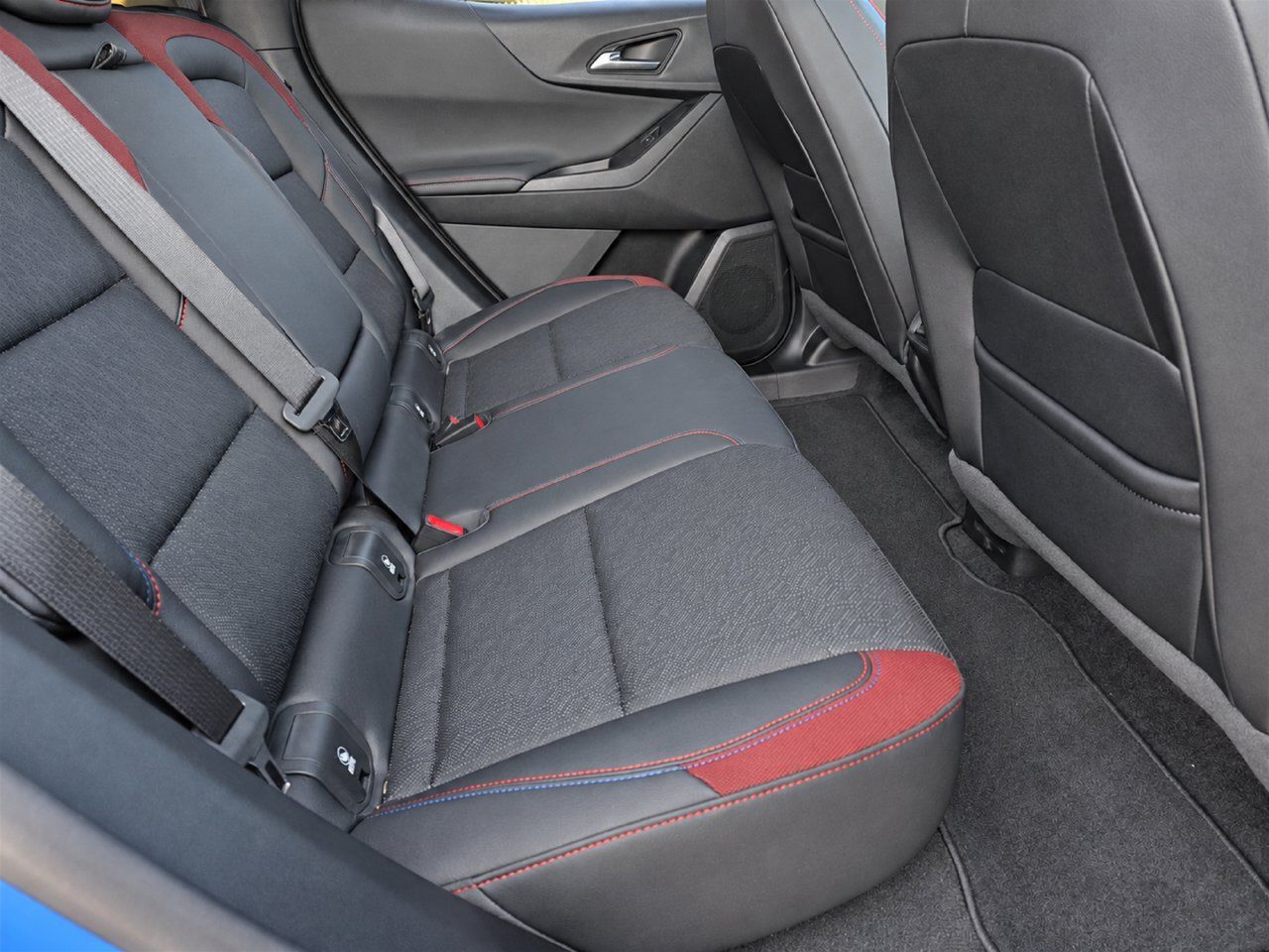 Used 2025 Chevrolet Equinox RS w/ Safety and Technology Package FWD image 31