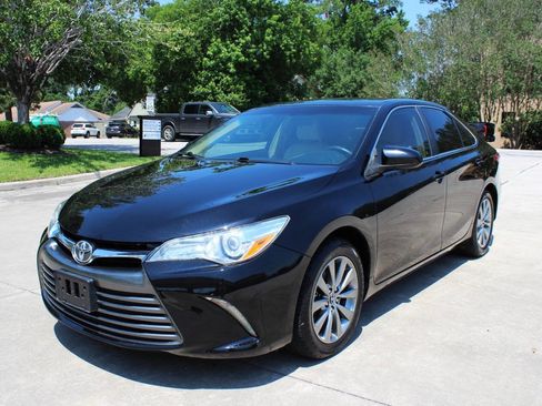 Used 2015 Toyota Camry XLE FWD image 4