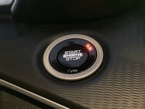 Used 2024 Jeep Grand Cherokee L Altitude image 21