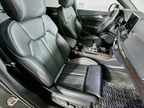 Used 2023 Audi Q5 2.0T Premium Plus w/ Premium Plus Package AWD/4WD image 8