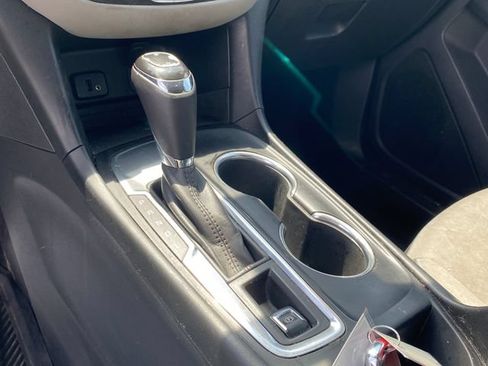 Used 2018 Chevrolet Equinox LT FWD image 10