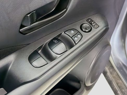 Used 2025 Nissan Kicks Play S FWD image 19