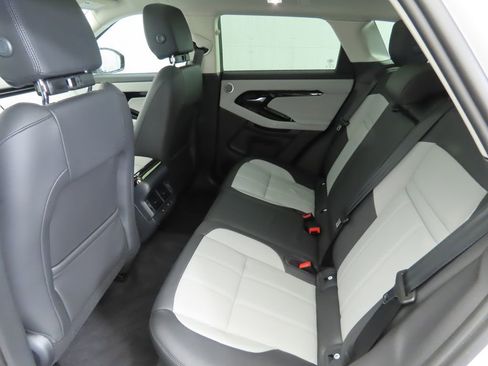 Used 2024 Land Rover Range Rover Evoque Dynamic SE image 20