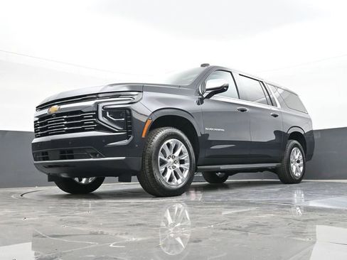 New 2025 Chevrolet Suburban Premier w/ Sun And Tow Package image 59