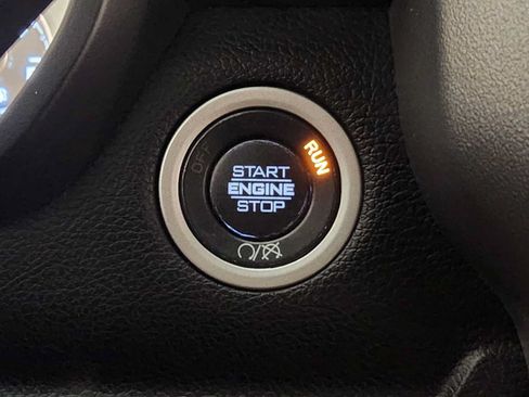 Used 2024 RAM 2500 Big Horn AWD/4WD image 33