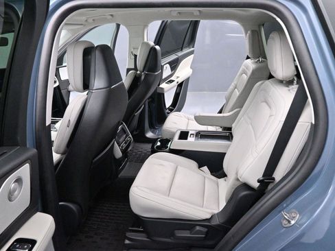 Used 2025 Lincoln Aviator Reserve w/ Equipment Group 201A image 33