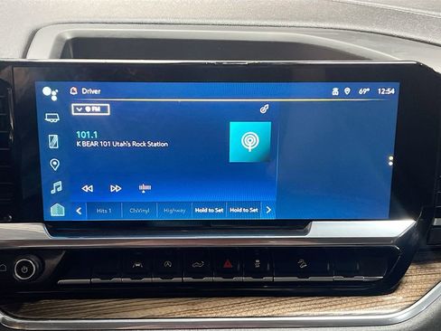 Used 2023 Chevrolet Silverado 1500 LT Trail Boss w/ Protection Package AWD/4WD image 15