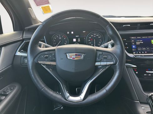 Used 2024 Cadillac XT6 Sport w/ Technology Package AWD/4WD image 14