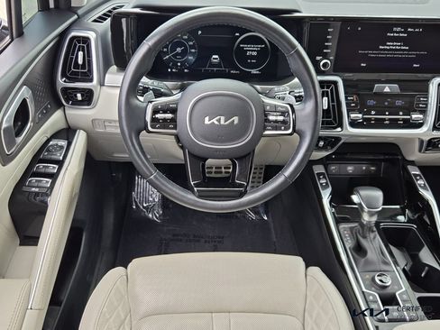 Certified 2023 Kia Sorento SX AWD/4WD image 13