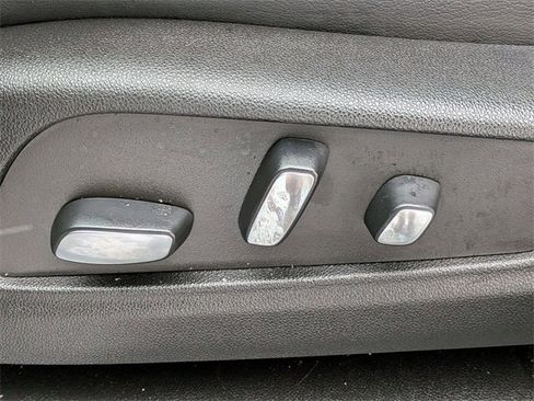 Certified 2023 Cadillac XT5 Premium Luxury image 19