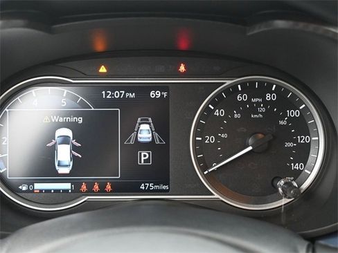 Used 2025 Nissan Versa SV w/ Trunk Package image 18