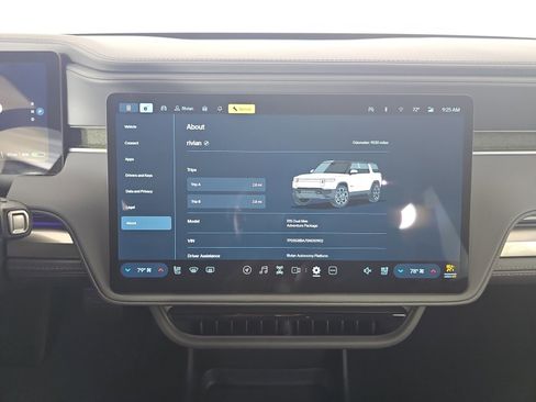 Used 2025 Rivian R1S Adventure AWD/4WD image 27