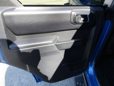 Used 2025 Ford Bronco Badlands image 12