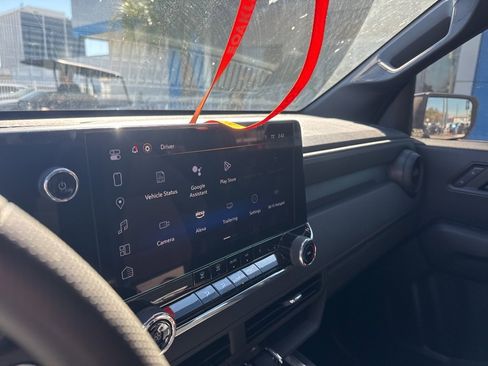 Used 2024 Chevrolet Colorado Trail Boss w/ Technology Package image 15