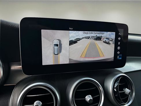 Used 2021 Mercedes-Benz GLC 300 w/ Premium Package image 10