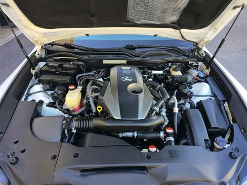 Used 2016 Lexus RC 200t RWD image 31