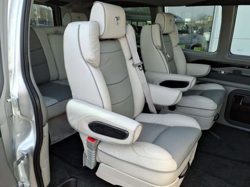 New 2025 GMC Savana 2500 w/ Driver Convenience Package image 7