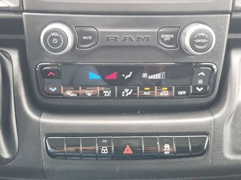 Used 2025 RAM ProMaster 2500 w/ Convenience Group FWD image 17