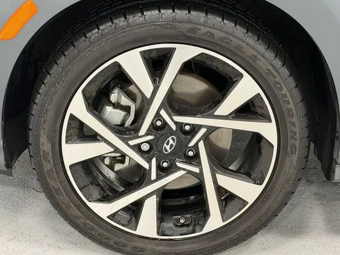 Certified 2023 Hyundai Kona Limited w/ Cargo Package image 5