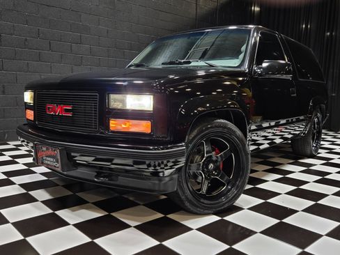 Used 1993 GMC Yukon 4WD 2-Door image 3
