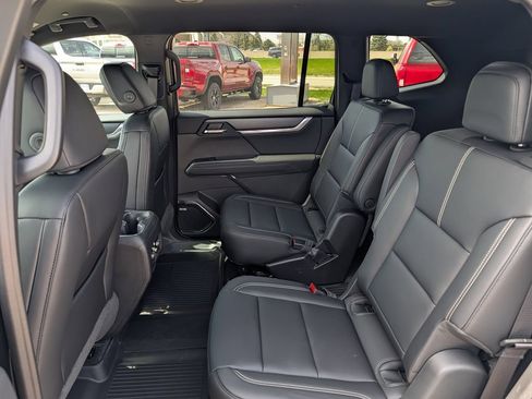 New 2026 GMC Acadia Elevation w/ Elevation Premium Package AWD/4WD image 7