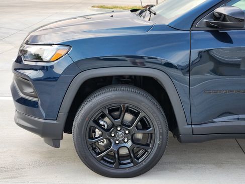 New 2026 Jeep Compass Latitude AWD/4WD image 10