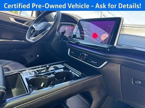 Certified 2024 Volkswagen Atlas Cross Sport SEL R-Line AWD/4WD image 29