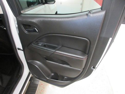 Used 2018 GMC Canyon All Terrain w/ Trailering Package AWD/4WD image 38