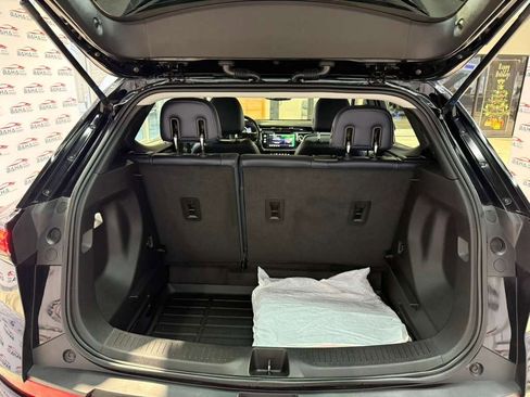 Used 2022 Chevrolet Bolt EUV LT w/ Convenience Package image 50