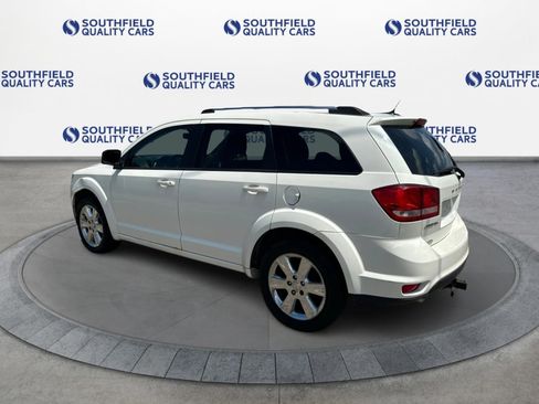 Used 2011 Dodge Journey SXT w/ Trailer Tow Prep Group FWD image 4