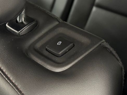 Used 2024 Lincoln Aviator AWD image 37