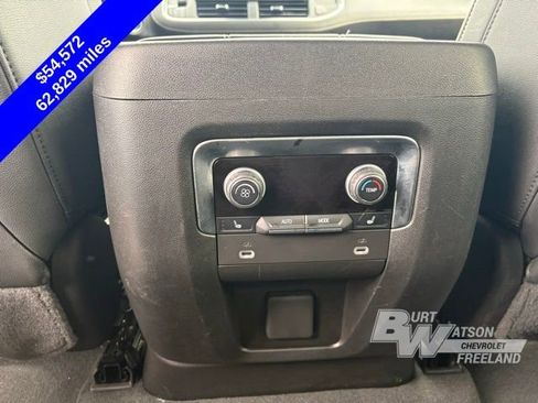 Used 2024 Chevrolet Suburban Premier w/ Premium Package 2 image 31